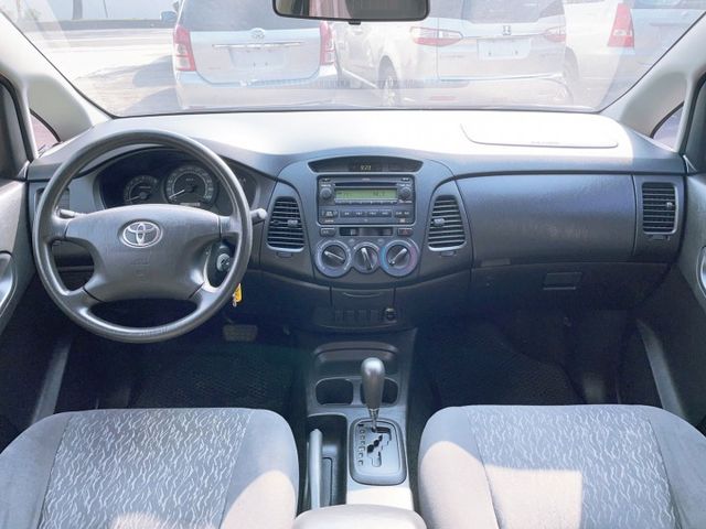 2014 Toyota Innova 2.0 認證車 里程僅跑九萬八  第9張相片