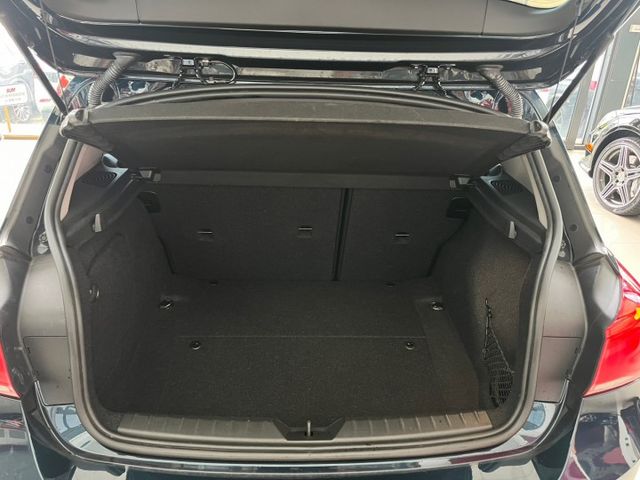 2015 BMW 118i 小改款 原廠保養 超低里程僅跑五萬三 LED頭燈  第15張相片