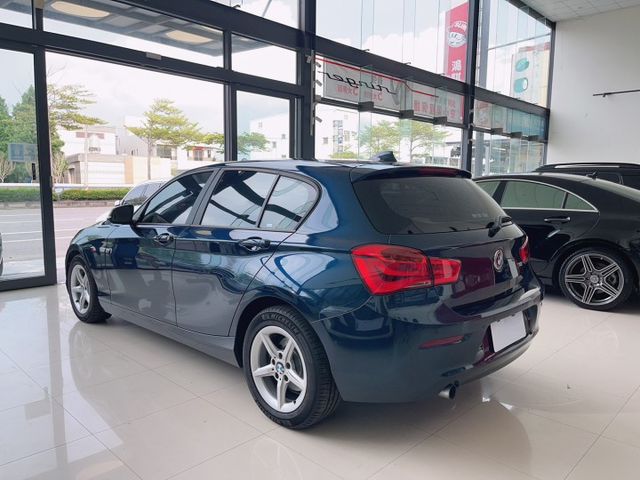 2015 BMW 118i 小改款 原廠保養 超低里程僅跑五萬三 LED頭燈  第16張相片