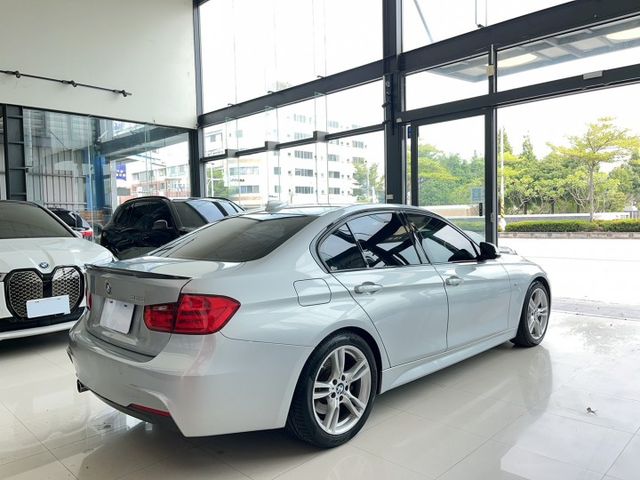 2015 BMW 328i M Sport 滿滿配備，超低里程僅跑九萬五  第18張相片