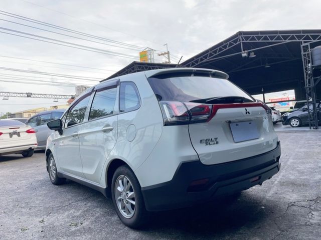 2019 Mitsubishi Colt Plus 尊貴型 認證車 超低里程僅跑四萬四  第3張相片