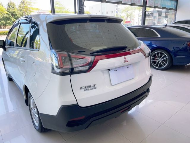 2019 Mitsubishi Colt Plus 尊貴型 認證車 超低里程僅跑四萬四  第14張相片