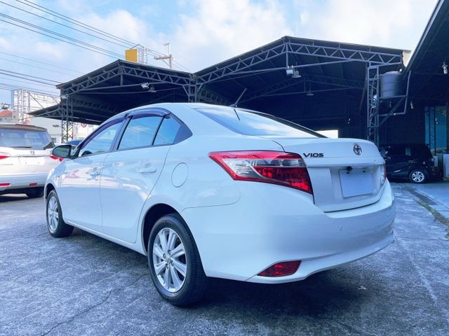2017 Toyota Vios 1.5經典版 認證車 超低里程僅跑三萬六 抬顯 導航 倒車顯影  第13張相片