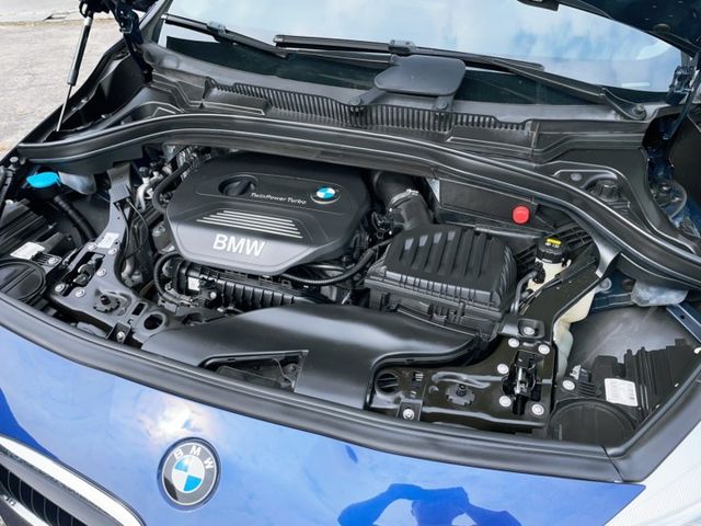 2015 BMW 218i Active Tourer 認證車 里程僅跑九萬一  第3張相片