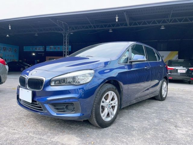 2015 BMW 218i Active Tourer 認證車 里程僅跑九萬一  第4張相片