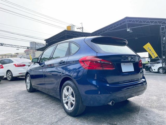 2015 BMW 218i Active Tourer 認證車 里程僅跑九萬一  第15張相片