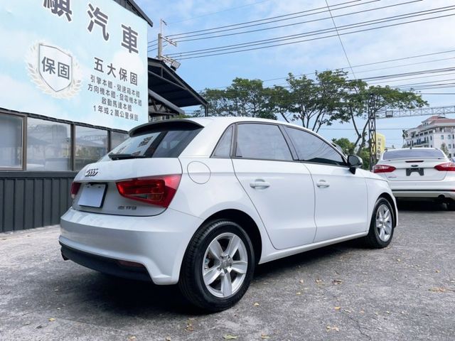 2015 Audi 小改款 A1 25 TFSI Sportback 認證車 超低里程僅跑八萬一  第15張相片
