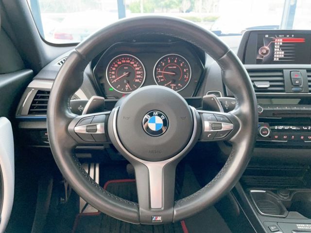 2015 / 16 年式 BMW 小改款 125i M Sport 原廠保養 超低里程僅跑五萬六  第8張相片