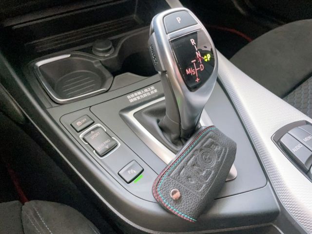 2015 / 16 年式 BMW 小改款 125i M Sport 原廠保養 超低里程僅跑五萬六  第11張相片