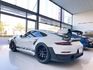 2018 Porsche 911 GT2 RS  總代理 原廠保養 里程僅跑一萬九 全車犀牛皮 新車含選配1700萬  第16張縮圖
