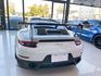 2018 Porsche 911 GT2 RS  總代理 原廠保養 里程僅跑一萬九 全車犀牛皮 新車含選配1700萬  第18張縮圖