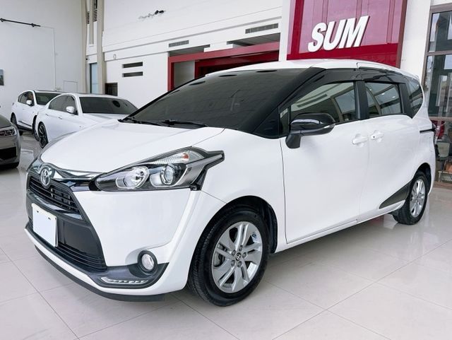 2019 Toyota Sienta 7人座豪華＋ 原廠保養 IKEY 盲點 超低里程僅跑一萬九  第3張相片