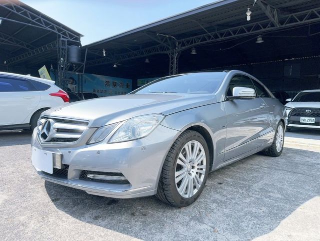 2011 M-Benz E-Class Coupe E250 CGI 認證車 原廠保養 里程僅跑九萬四  第3張相片