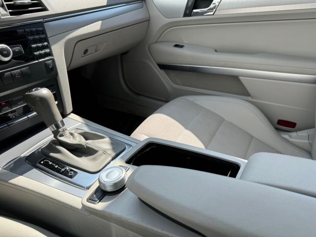 2011 M-Benz E-Class Coupe E250 CGI 認證車 原廠保養 里程僅跑九萬四  第8張相片