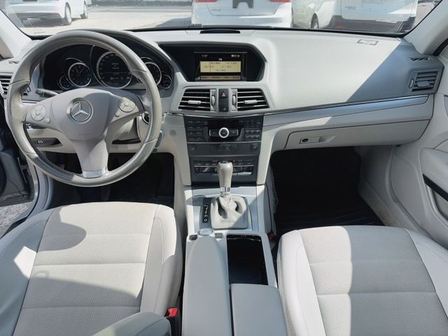 2011 M-Benz E-Class Coupe E250 CGI 認證車 原廠保養 里程僅跑九萬四  第11張相片