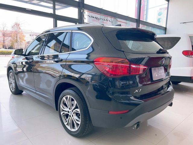 2019 BMW X1 sDrive20i領航版 總代理 原廠保養 里程僅跑八萬四 全景天窗 5AS CarPlay  第19張相片