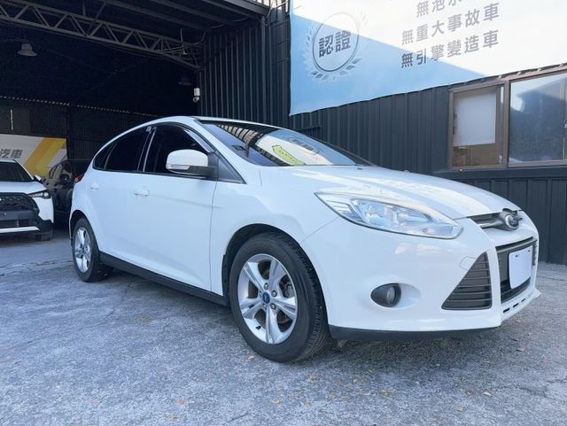 2014 Ford Focus 5D 1.6汽油時尚型 藍牙通訊 定速 循跡防滑  第1張相片