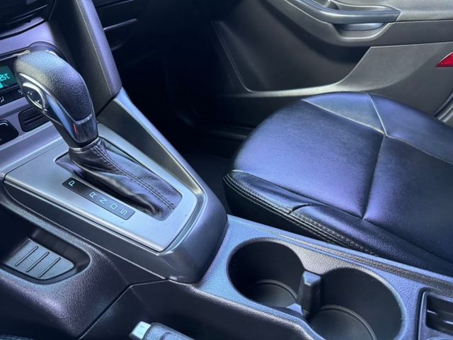 2014 Ford Focus 5D 1.6汽油時尚型 藍牙通訊 定速 循跡防滑  第11張相片