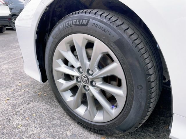 2021 Toyota Corolla Altis 1.8 Hybrid尊爵 原廠保養 原廠保固中 里程僅跑三萬三  第4張相片