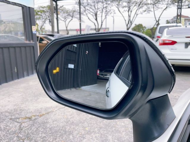 2021 Toyota Corolla Altis 1.8 Hybrid尊爵 原廠保養 原廠保固中 里程僅跑三萬三  第5張相片