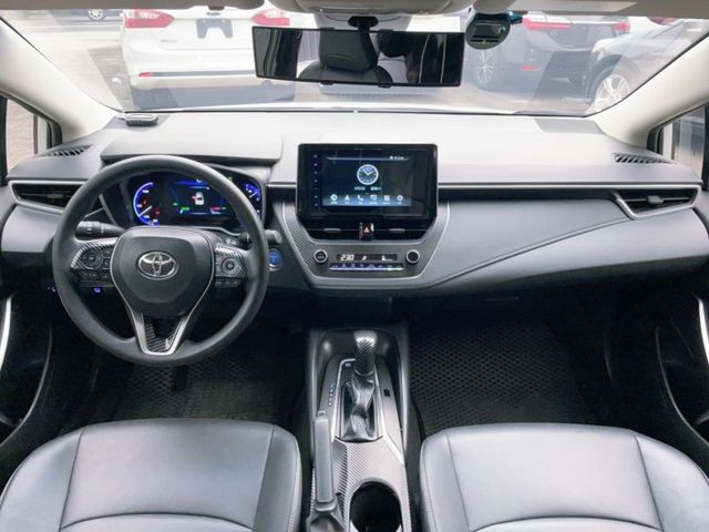2021 Toyota Corolla Altis 1.8 Hybrid尊爵 原廠保養 原廠保固中 里程僅跑三萬三  第16張相片