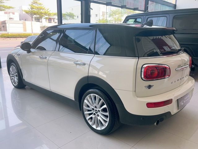 2017 Mini Clubman Cooper 總代理 里程僅跑八萬五 LED頭燈 雙前電動座椅  第17張相片