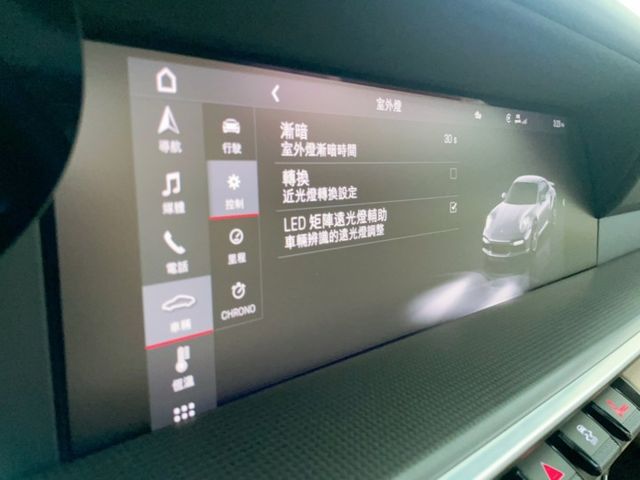 2021 Porsche 911 Turbo S 總代理 原廠保養 原廠保固中 選配105萬 全車犀牛皮 里程僅跑一萬二  第13張相片
