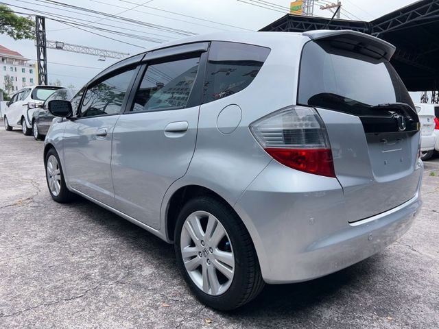 2010 Honda Fit VTi-S 多功能方向盤 電折後視鏡 倒車顯影  第15張相片
