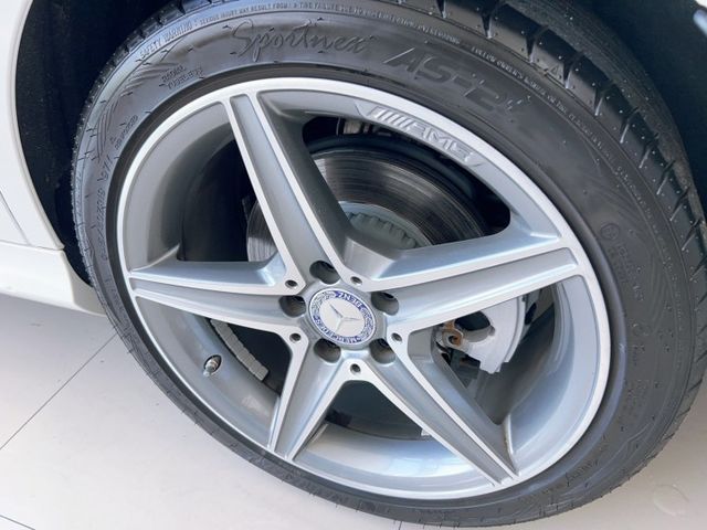 2017 M-Benz C250運動版 里程僅跑八萬八 全景天窗 360度環景  第14張相片