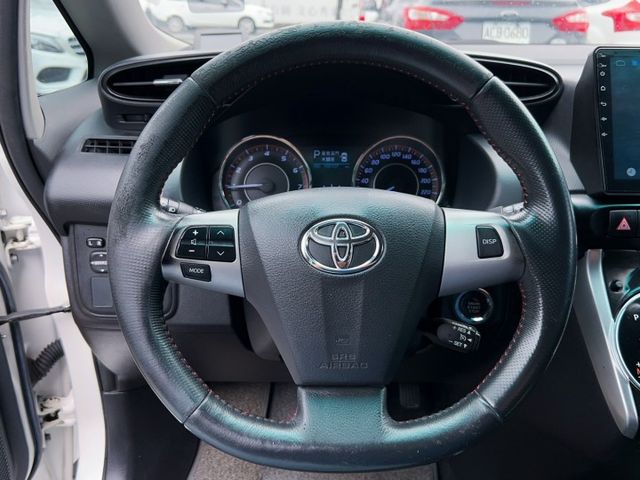 2013 Toyota Wish 2.0尊爵 駕駛座電動調整座椅 HID氙氣大燈 循跡防滑控制系統  第5張相片