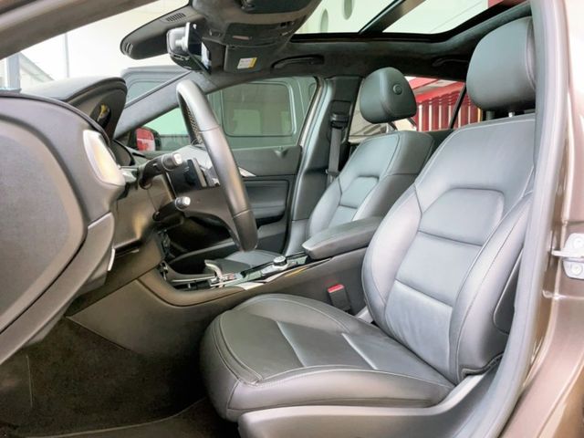 2019 年式 Infiniti Q30 1.6t風尚版 IKEY 全景天窗 ACC 電動尾門 超低里程僅跑三萬二  第7張相片