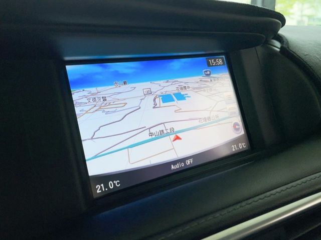 2019 年式 Infiniti Q30 1.6t風尚版 IKEY 全景天窗 ACC 電動尾門 超低里程僅跑三萬二  第14張相片