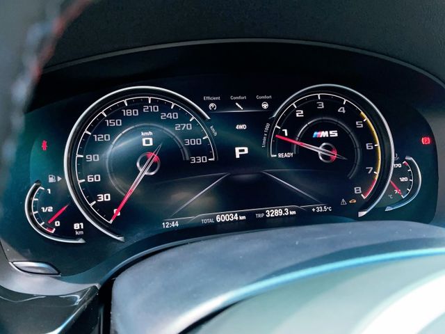 2018 BMW M5 Racing Package 總代理 里程僅跑六萬 螢幕鑰匙 選配21.1萬  第7張相片