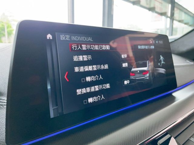 2018 BMW M5 Racing Package 總代理 里程僅跑六萬 螢幕鑰匙 選配21.1萬  第9張相片