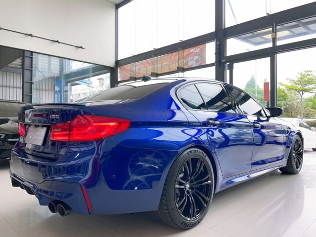 2018 BMW M5 Racing Package 總代理 里程僅跑六萬 螢幕鑰匙 選配21.1萬  第20張相片
