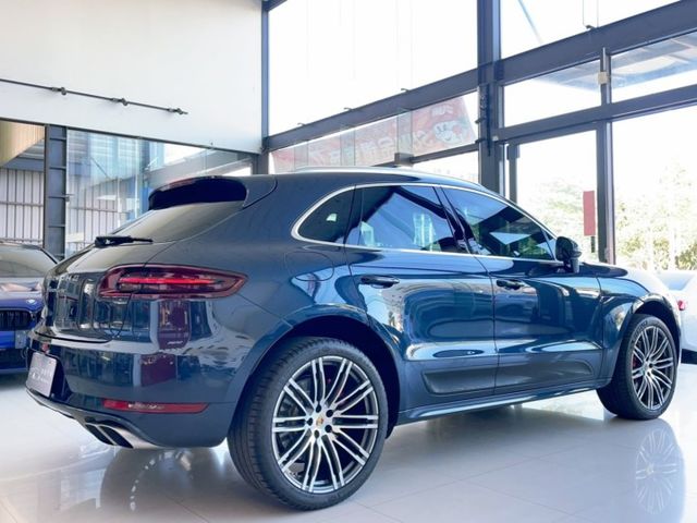 2015 Porsche Macan Turbo 一手車 總代理 原廠保養 選配79.6萬 超低里程僅跑八萬  第20張相片