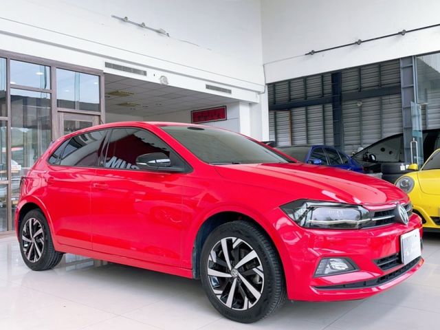 2018 Volkswagen Polo beats 一手車 原廠保養 里程僅跑四萬五 盲點 倒車顯影  第1張相片