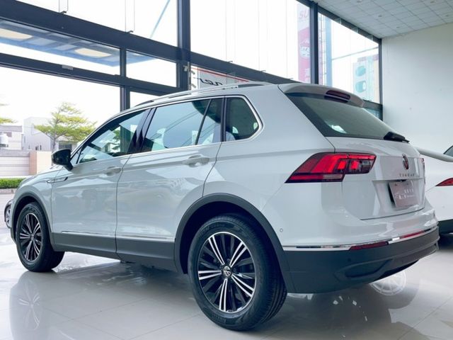 2023 VW Tiguan 280 TSI Elegance 一手車 原廠保固中 里程僅跑五百  第17張相片