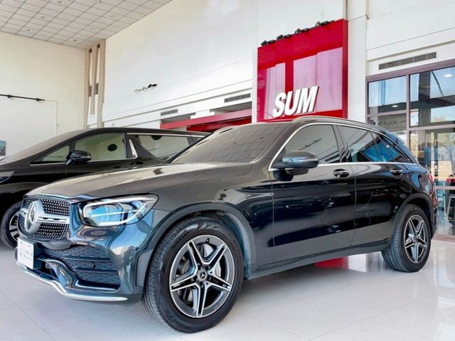 2019 / 20 年式 M-Benz GLC300 4MATIC 總代理 小改款 輕油電 23P  第3張相片