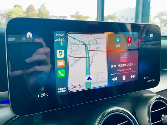2019 / 20 年式 M-Benz GLC300 4MATIC 總代理 小改款 輕油電 23P  第11張相片