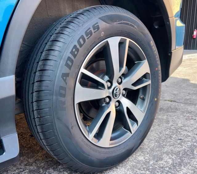 2017/18年式 Toyota RAV4 2.0尊爵 一手車 里程僅跑四萬七 車道偏離 循跡防滑  第16張相片