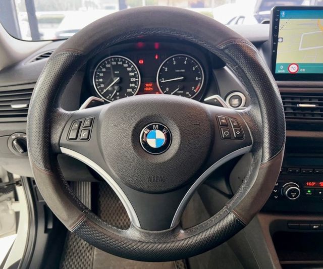 2011 / 12 年式 BMW  X1  sDrive20i  總代理 里程僅跑十四萬五  循跡防滑  第9張相片