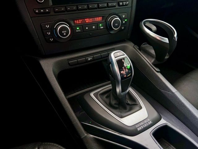 2011 / 12 年式 BMW  X1  sDrive20i  總代理 里程僅跑十四萬五  循跡防滑  第13張相片