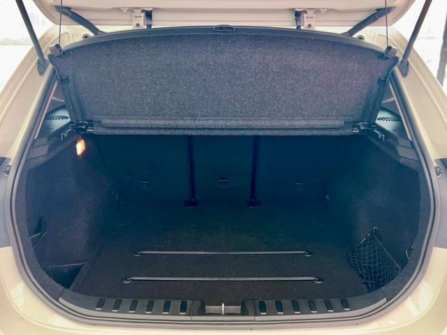 2011 / 12 年式 BMW  X1  sDrive20i  總代理 里程僅跑十四萬五  循跡防滑  第14張相片