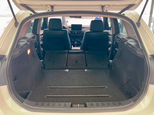 2011 / 12 年式 BMW  X1  sDrive20i  總代理 里程僅跑十四萬五  循跡防滑  第15張相片