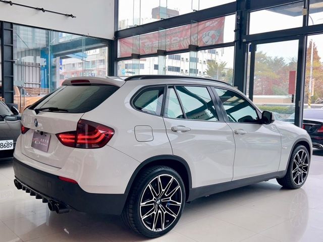 2011 / 12 年式 BMW  X1  sDrive20i  總代理 里程僅跑十四萬五  循跡防滑  第17張相片
