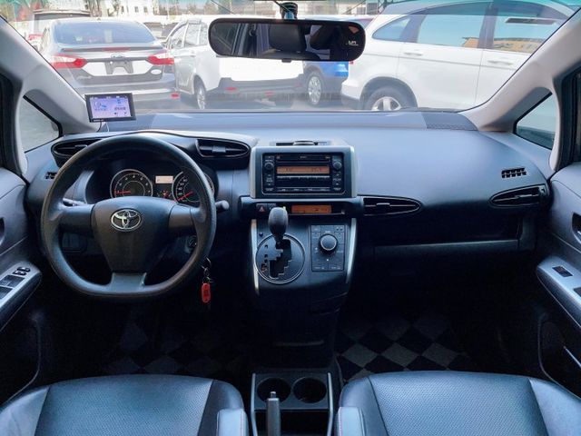 2015 Toyota Wish 2.0經典版 認證車 原鈑件 超低里程僅跑六萬二  第8張相片