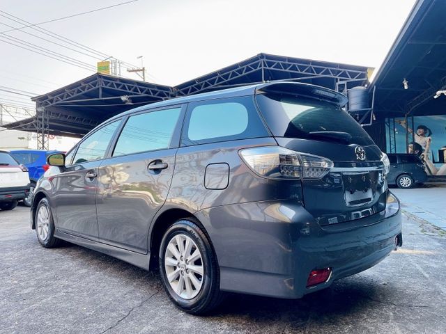 2015 Toyota Wish 2.0經典版 認證車 原鈑件 超低里程僅跑六萬二  第11張相片