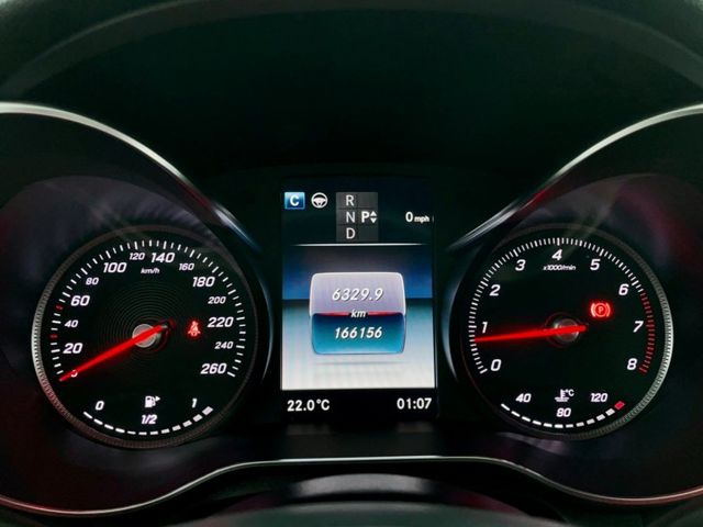 18 年式 M-Benz 加規 C300 AMG 4MATIC Estate 原廠保養 里程十六萬  第8張相片