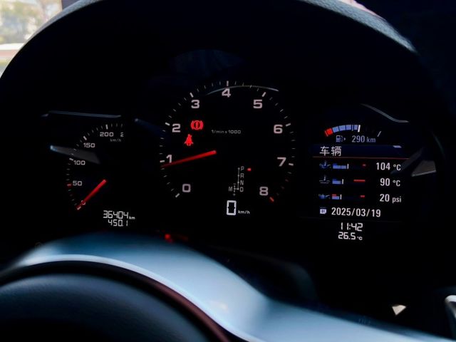 2017 Porsche Cayman 2.0 總代理 里程僅跑三萬六 選配26萬  第4張相片